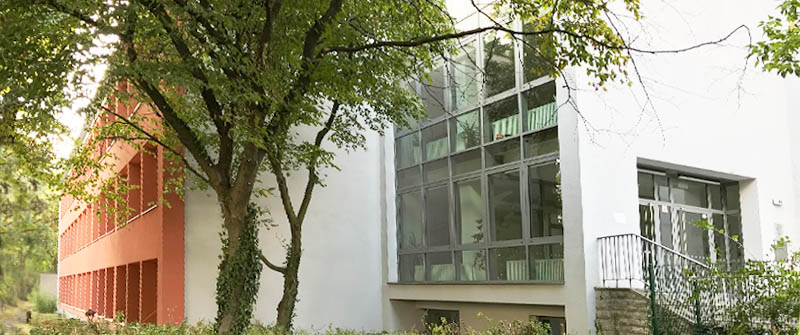 Schulsozialarbeit an der Adolf-Reichwein-Schule, Sonderpädagogisches Förderzentrum mit dem Förderschwerpunkt „Lernen“, Berlin Neukölln, Schulgebäude