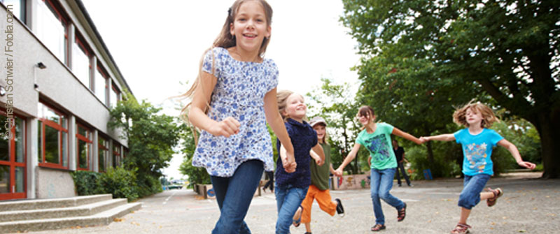 Schulbezogene Sozialarbeit an der Dunant-Grundschule, Berlin Steglitz, laufende Kinder